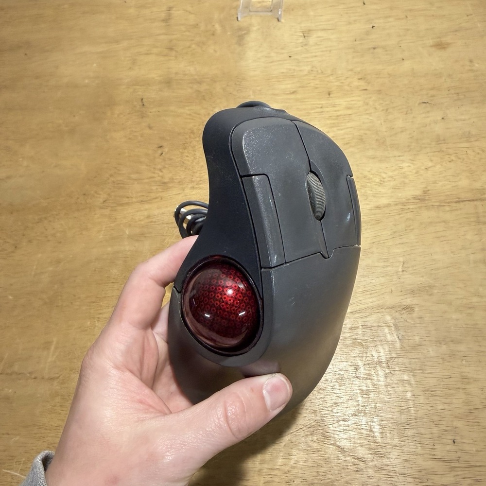 Microsoft Trackball Optical 1.0 (D67-00001), Tested Computer Mouse 2000s - Picture 8 of 10